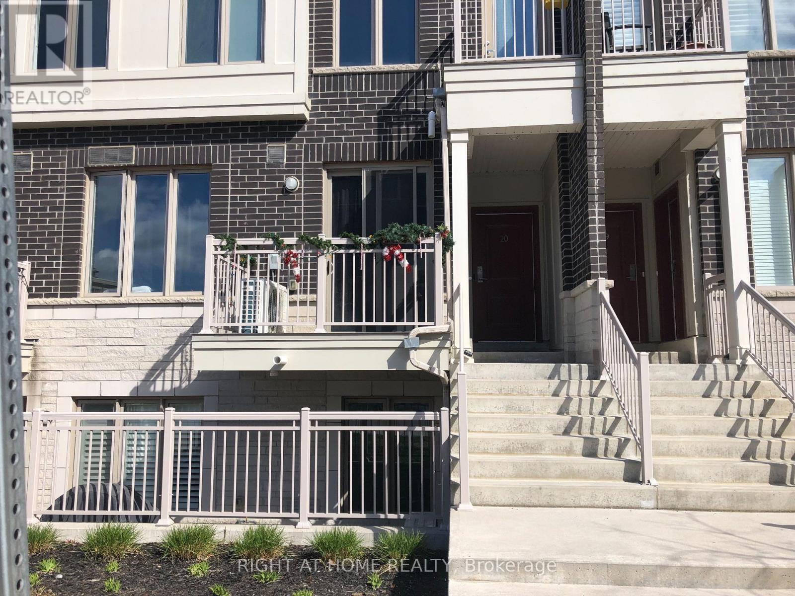 21 - 90 Eastwood Park Gardens, Toronto, Ontario  M8W 0B2 - Photo 2 - W13131416