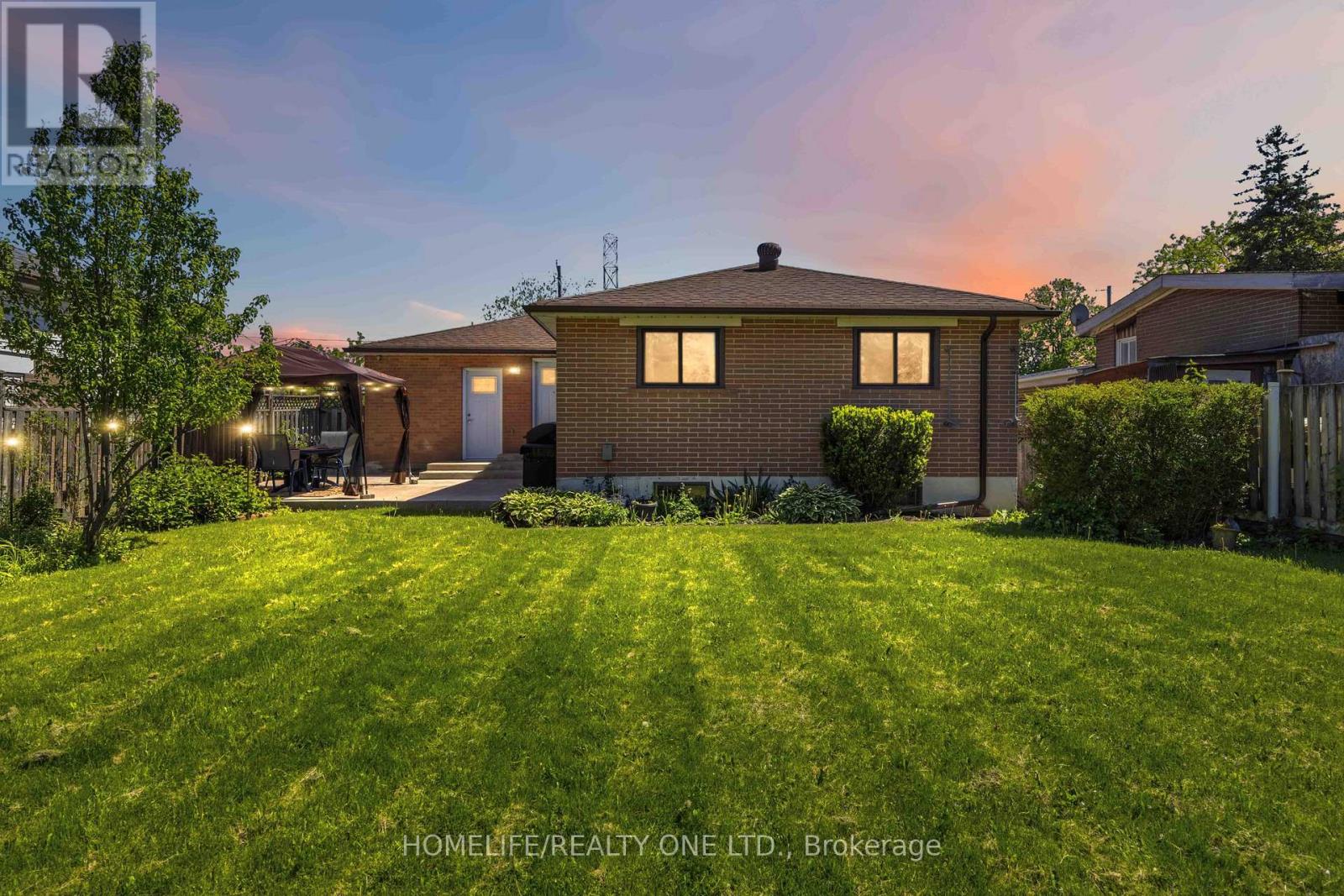 40 Wheatsheaf Crescent, Toronto, Ontario  M3N 1P6 - Photo 27 - W13222708