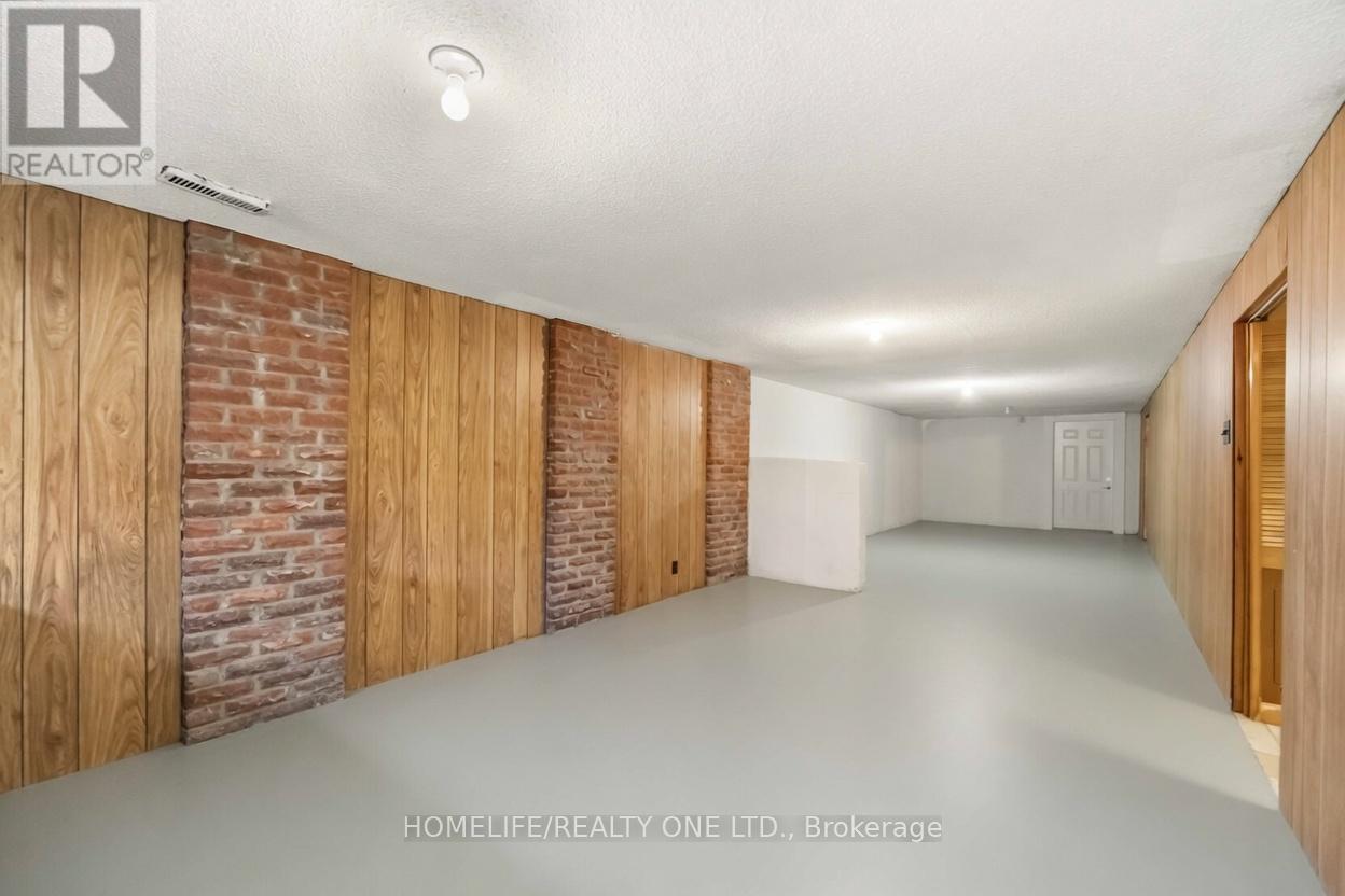 40 Wheatsheaf Crescent, Toronto, Ontario  M3N 1P6 - Photo 25 - W13222708