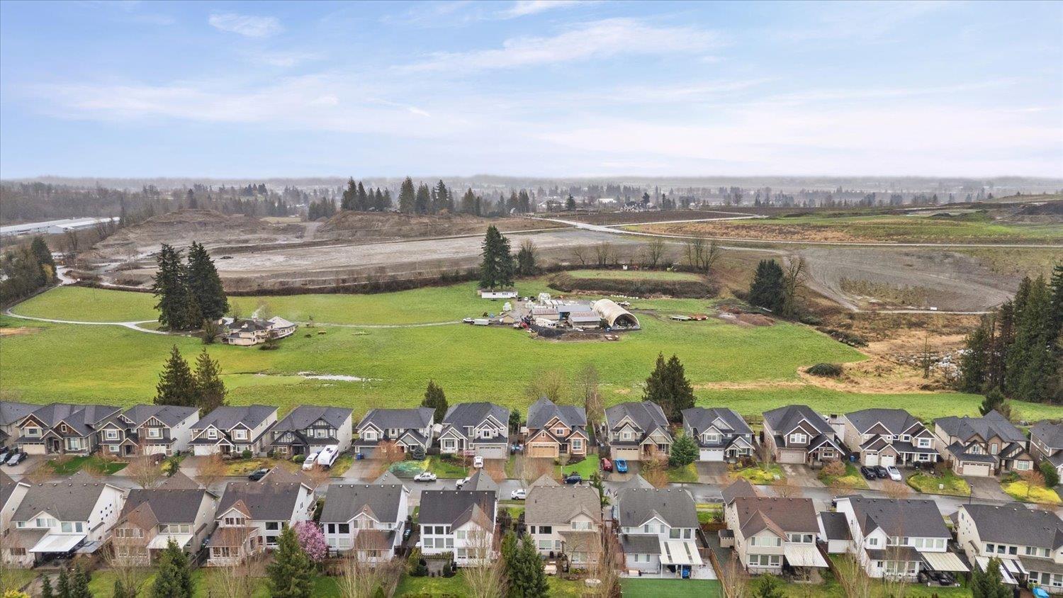 2112 Merlot Boulevard, Abbotsford, British Columbia  V4X 0A6 - Photo 3 - R3129853