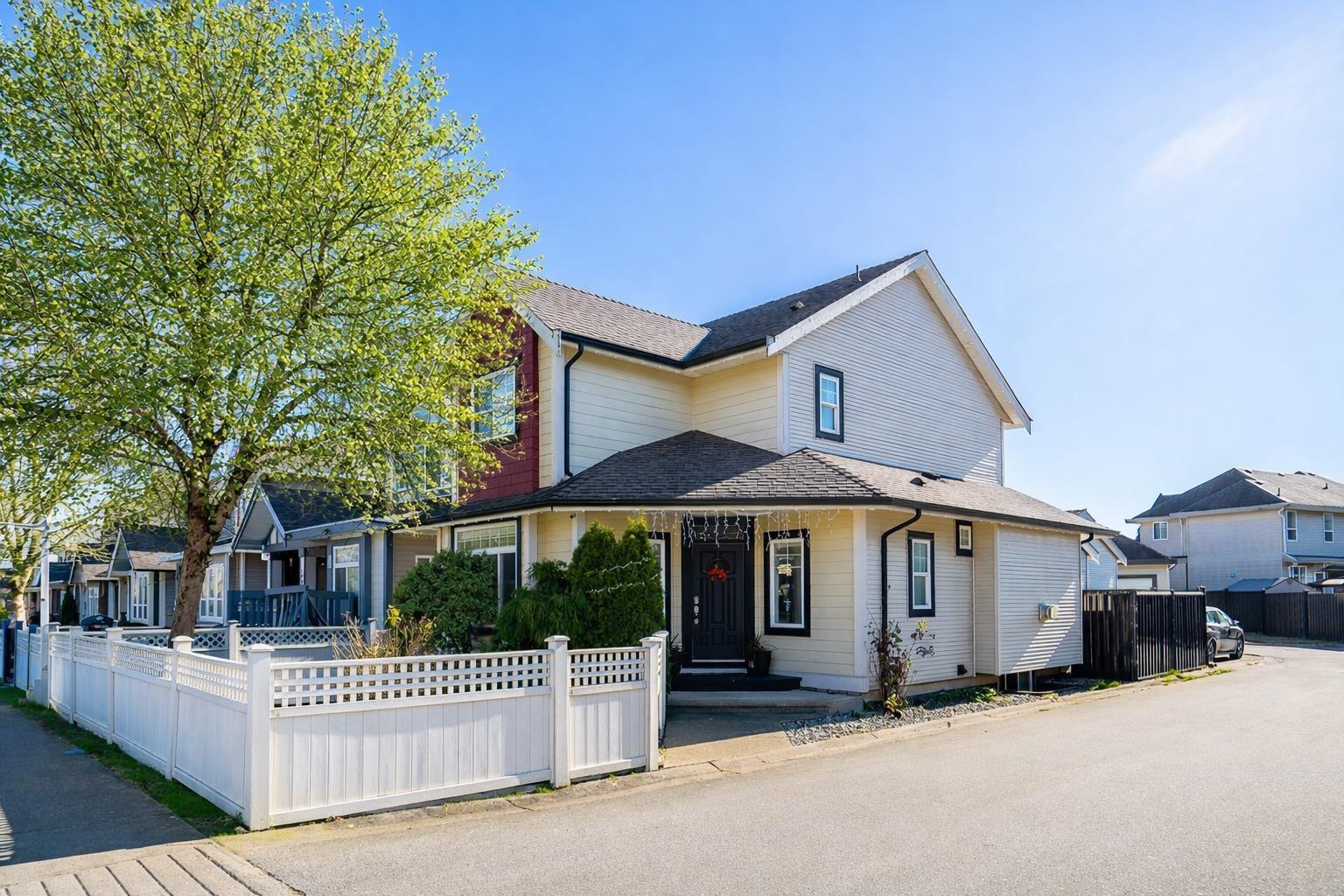 19914 73A AVENUE, langley, British Columbia