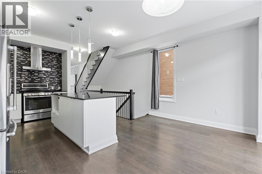 193 Huguenot Road, Oakville, Ontario  L6H 0L6 - Photo 13 - 40812189