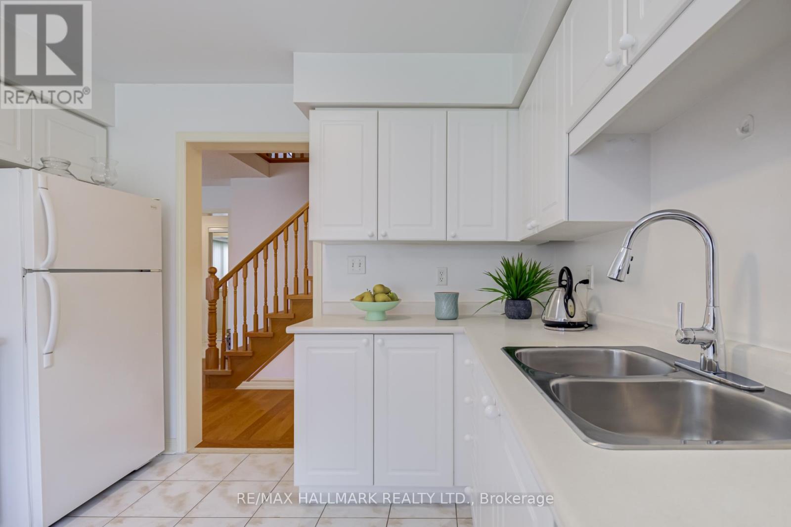 100 Narrow Valley Crescent, Brampton, Ontario  L6R 2M4 - Photo 13 - W13223098