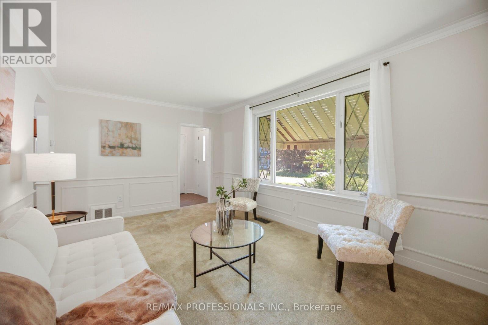 29 Westleigh Crescent, Toronto, Ontario  M8W 3Z6 - Photo 10 - W13223130
