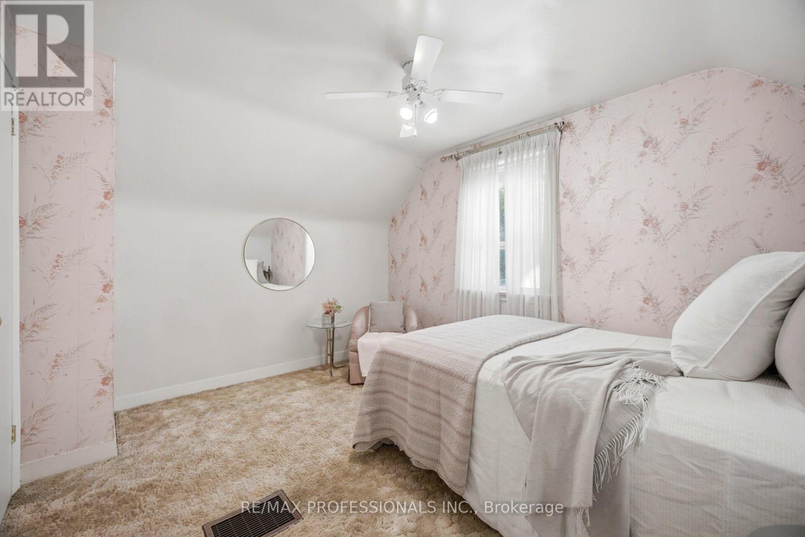 29 Westleigh Crescent, Toronto, Ontario  M8W 3Z6 - Photo 24 - W13223130