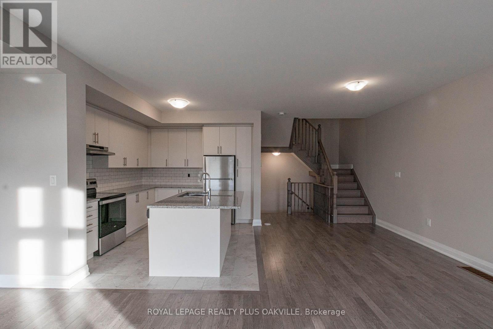 2468 Badger Crescent, Oakville, Ontario  L6M 5M1 - Photo 15 - W13223178