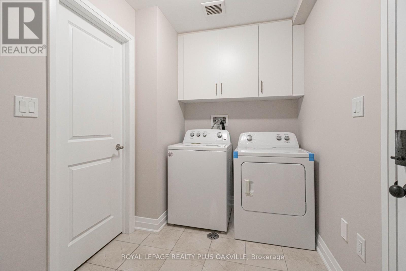 2468 Badger Crescent, Oakville, Ontario  L6M 5M1 - Photo 6 - W13223178