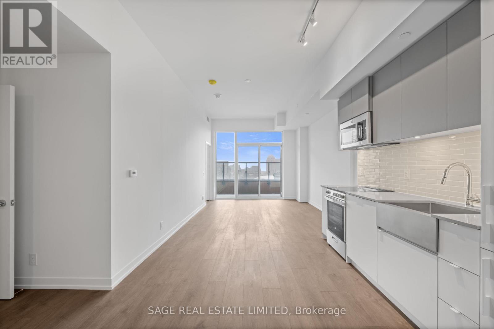 1122 - 270 Dufferin Street, Toronto, Ontario  M6K 0H8 - Photo 3 - W13223188