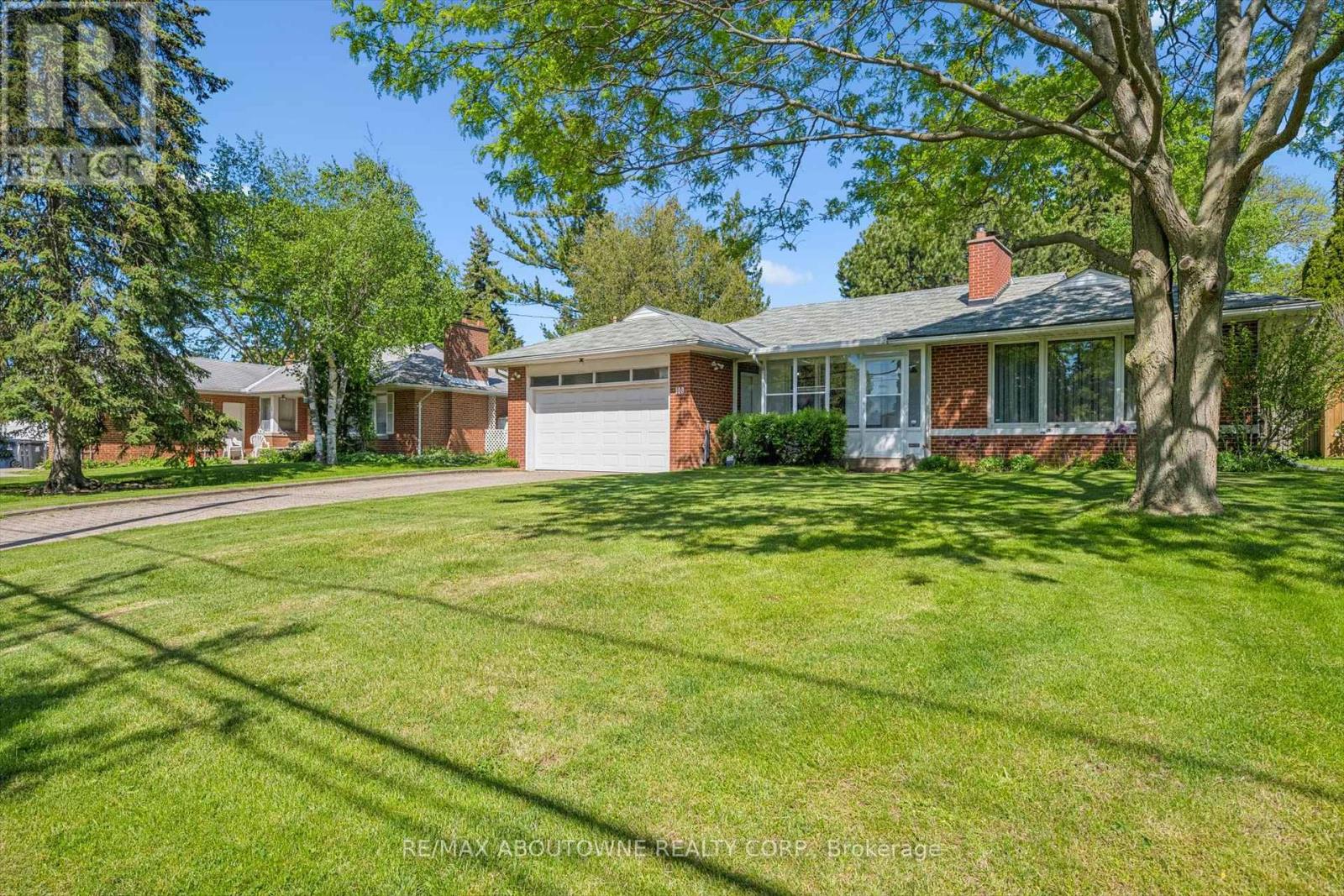 108 Princess Margaret Boulevard, Toronto, Ontario  M9B 2Z3 - Photo 2 - W13223270
