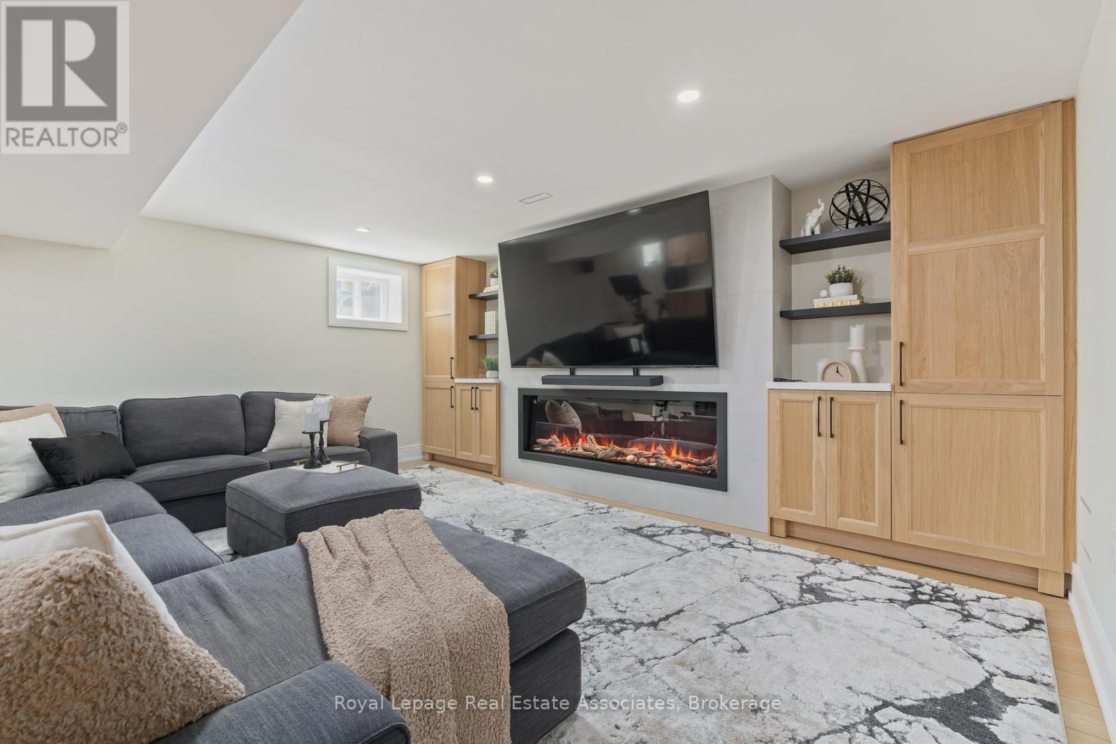 37 Windsor Road, Halton Hills, Ontario  L7G 1S8 - Photo 20 - W13223364