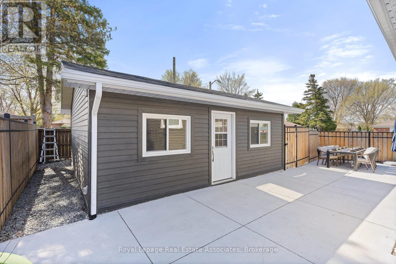 37 Windsor Road, Halton Hills, Ontario  L7G 1S8 - Photo 26 - W13223364