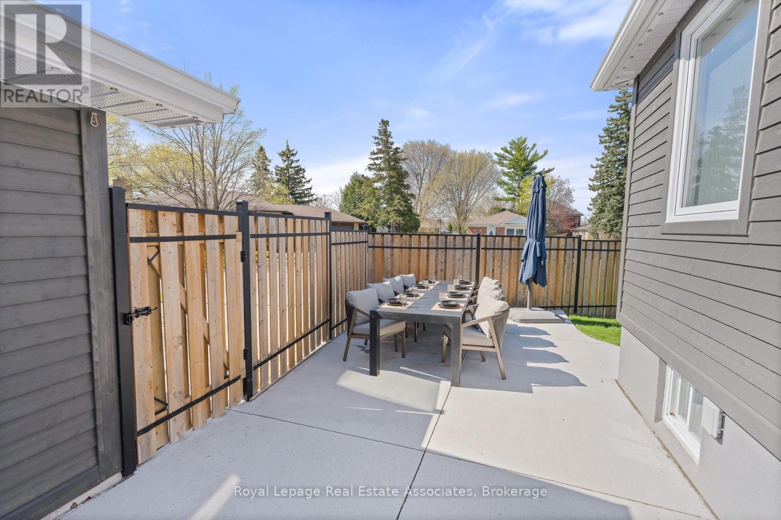 37 Windsor Road, Halton Hills, Ontario  L7G 1S8 - Photo 27 - W13223364
