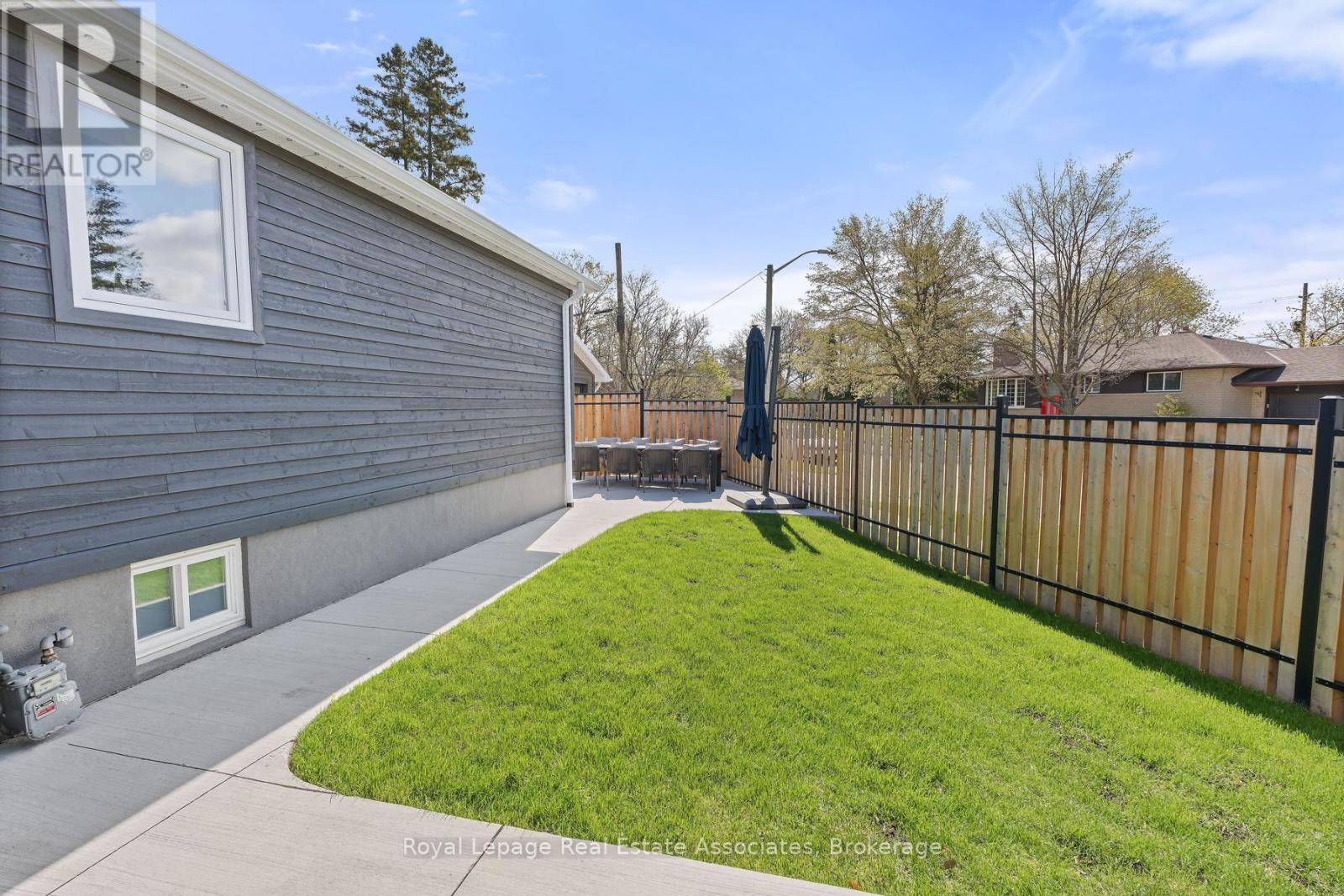 37 Windsor Road, Halton Hills, Ontario  L7G 1S8 - Photo 29 - W13223364