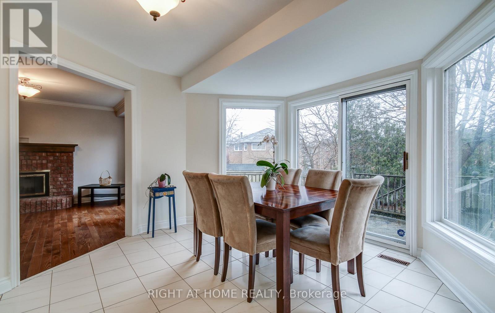 560 Chagall Court, Mississauga, Ontario  L5R 3A8 - Photo 20 - W13223374