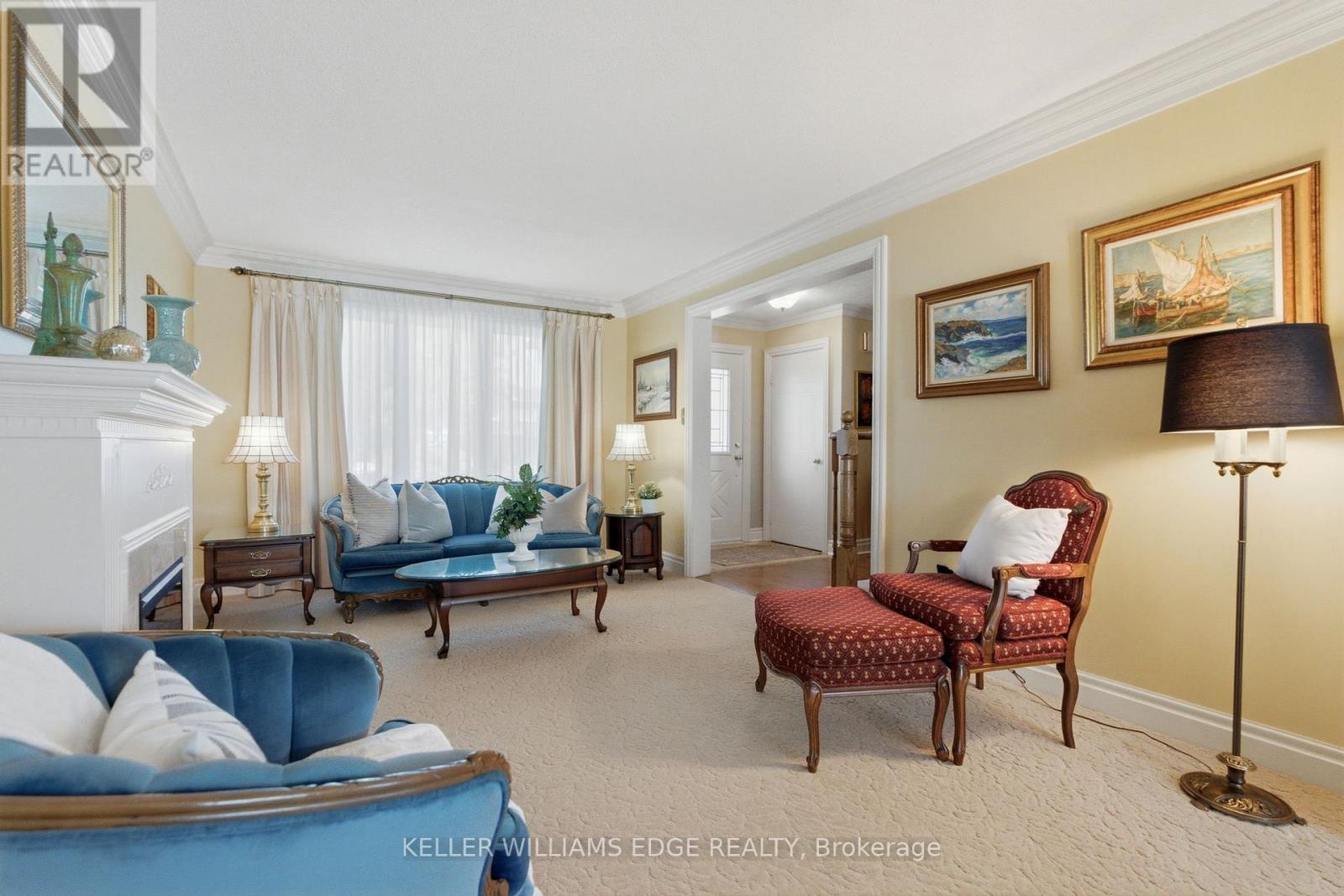 2078 Hunters Wood Drive, Burlington, Ontario  L7M 2T2 - Photo 6 - W13223396