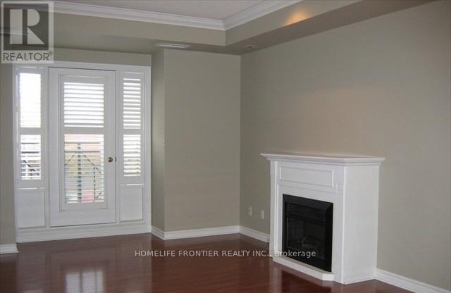 402 - 3351 Cawthra Road, Mississauga, Ontario  L5A 4N5 - Photo 3 - W13223410