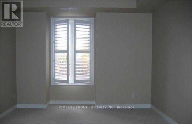 402 - 3351 Cawthra Road, Mississauga, Ontario  L5A 4N5 - Photo 5 - W13223410