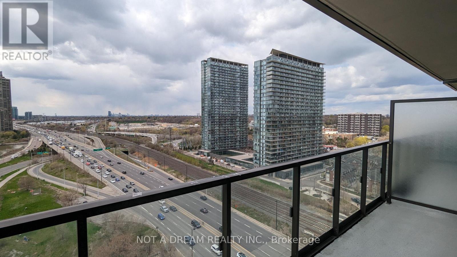 1911 - 1928 Lakeshore Boulevard W, Toronto, Ontario  M6S 0B1 - Photo 11 - W13223414