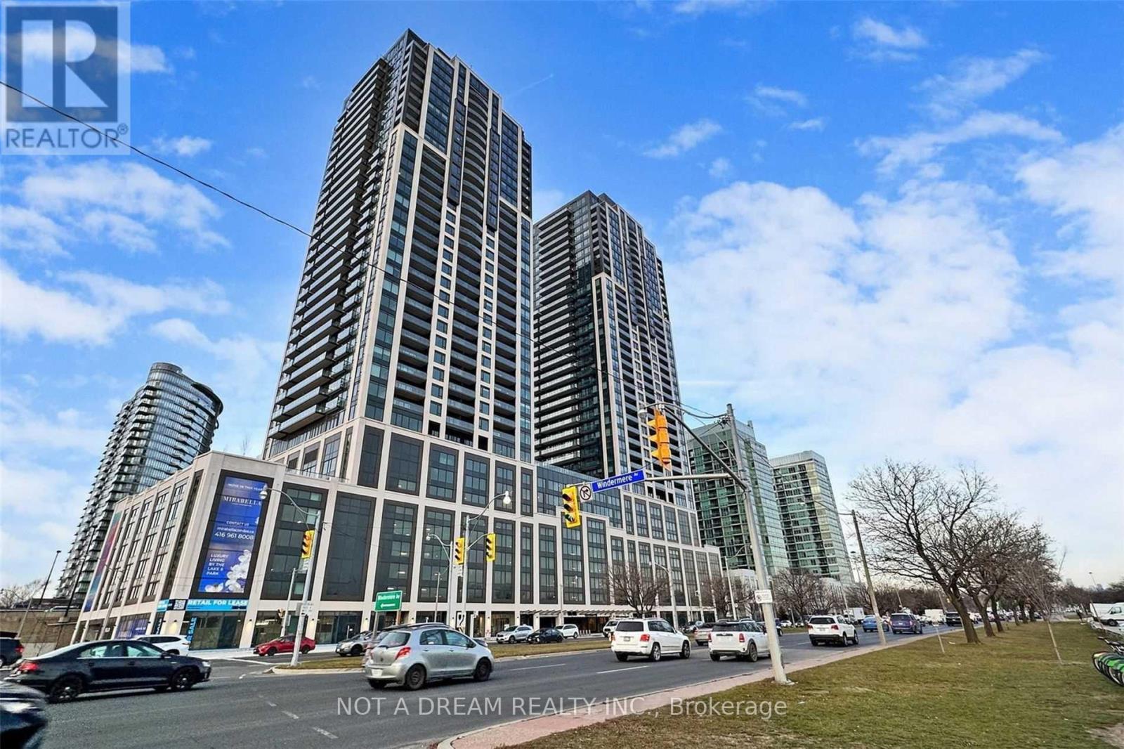 1911 - 1928 Lakeshore Boulevard W, Toronto, Ontario  M6S 0B1 - Photo 2 - W13223414