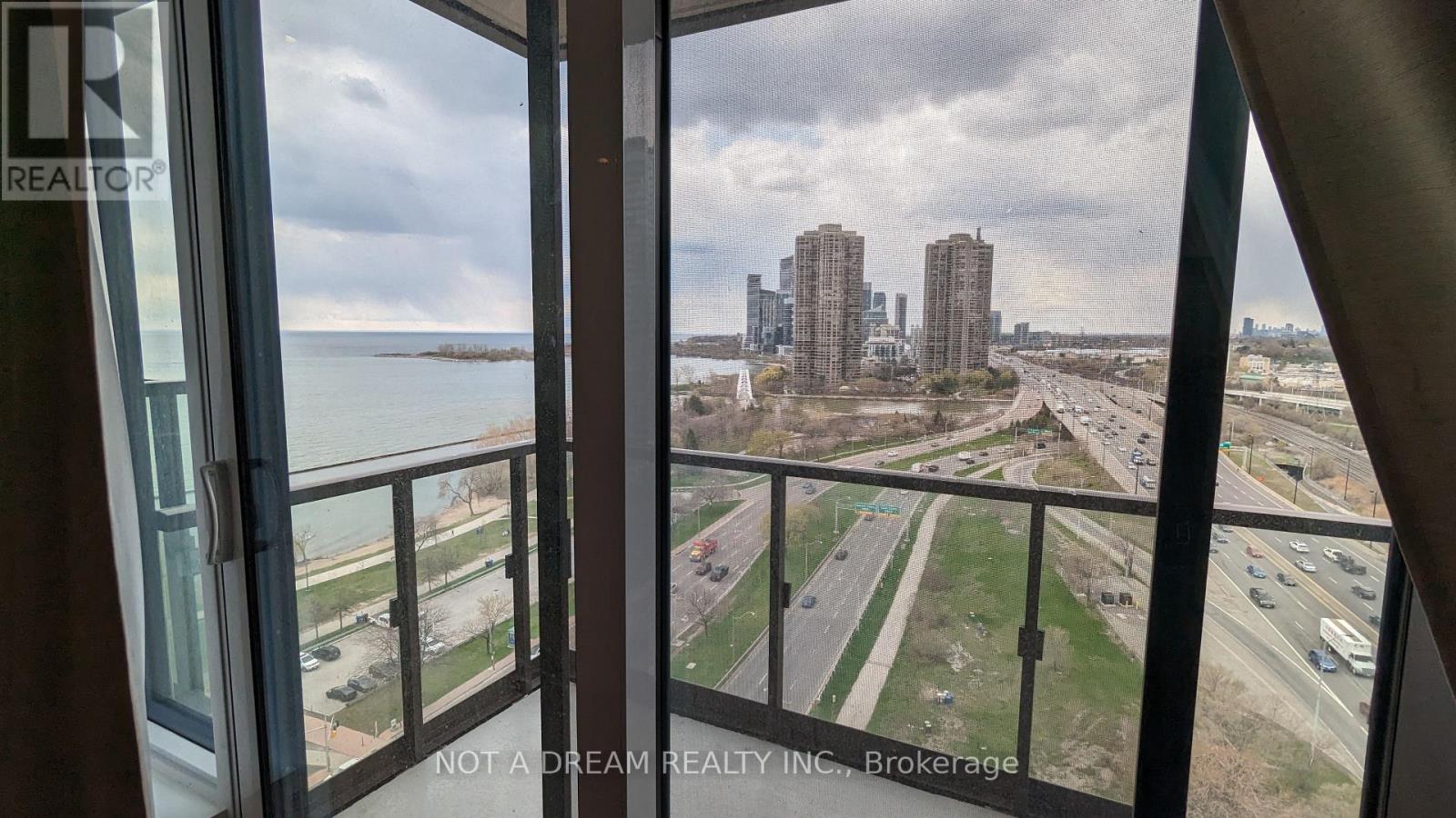1911 - 1928 Lakeshore Boulevard W, Toronto, Ontario  M6S 0B1 - Photo 26 - W13223414