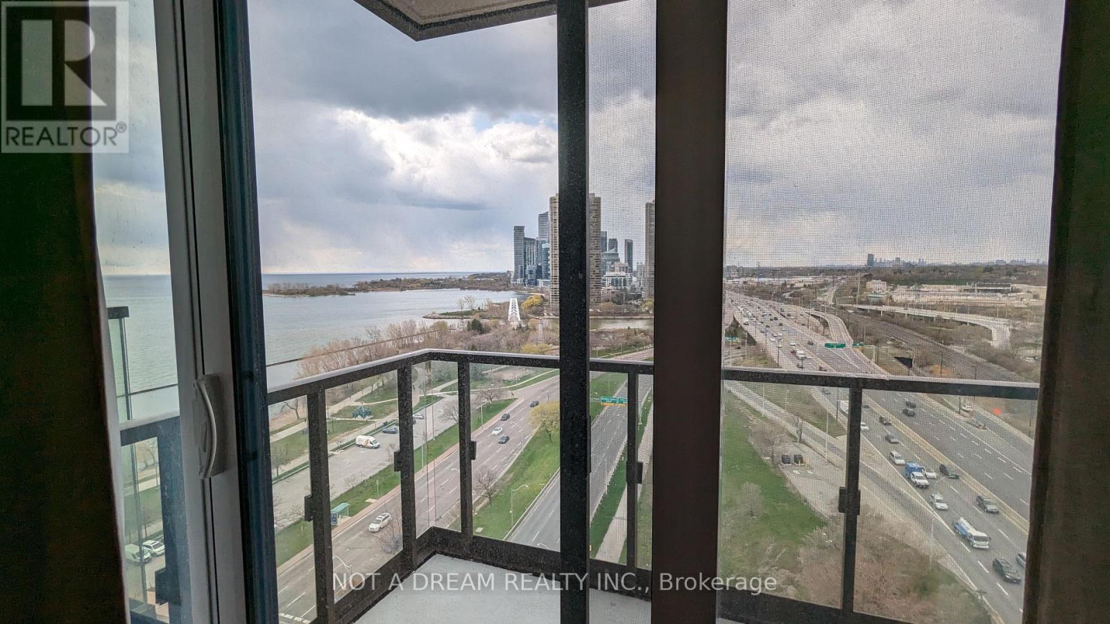 1911 - 1928 Lakeshore Boulevard W, Toronto, Ontario  M6S 0B1 - Photo 27 - W13223414