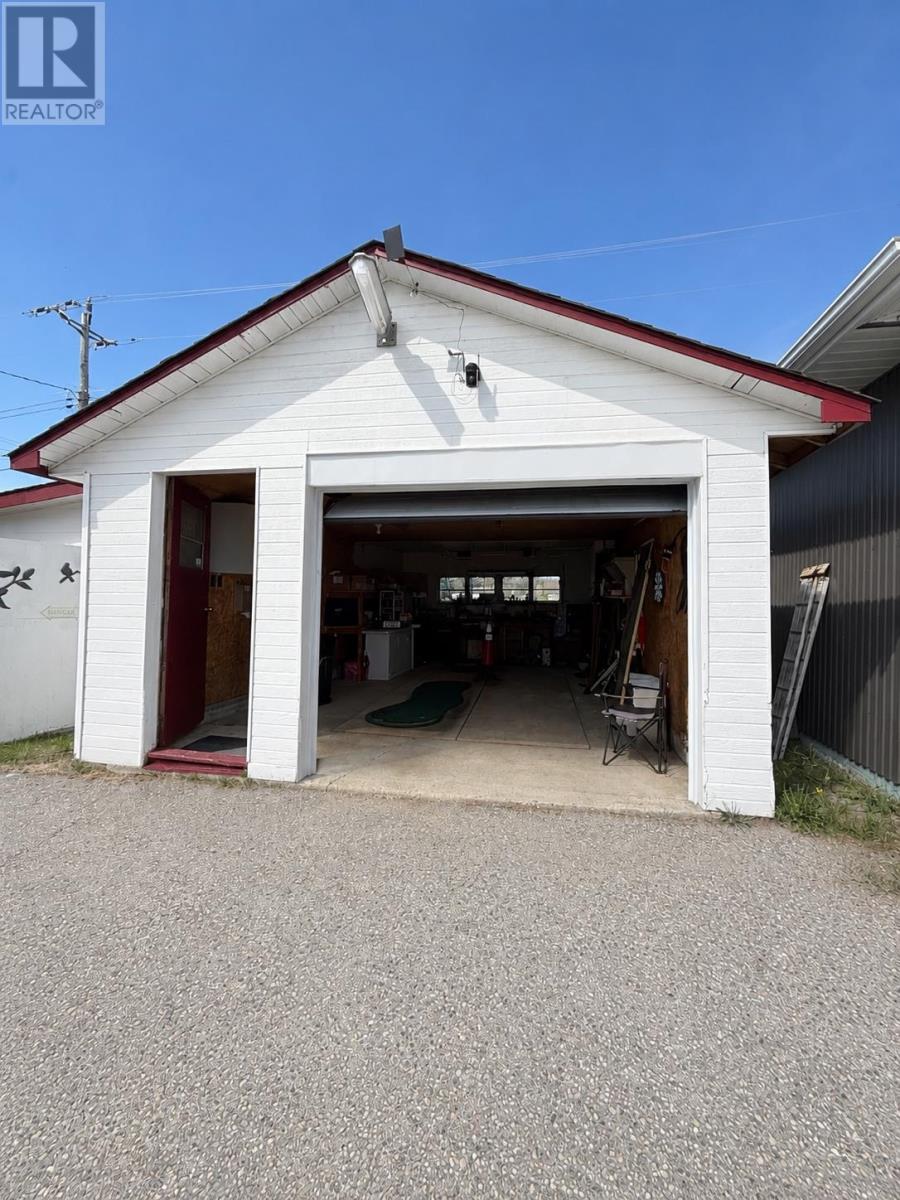 114 Nishnabe Miikena, Longlac, Ontario  P0T 2A0 - Photo 5 - TB2601290