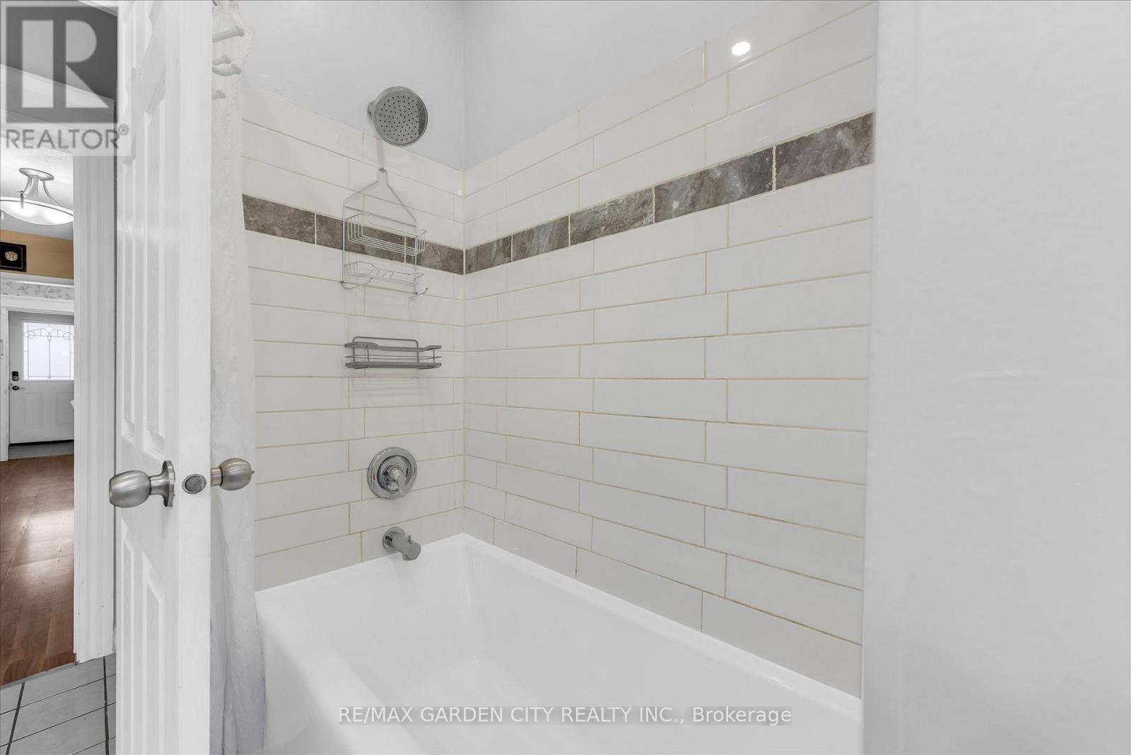 Main - 205 Ferguson Avenue S, Hamilton, Ontario  L8N 2N2 - Photo 9 - X13223254