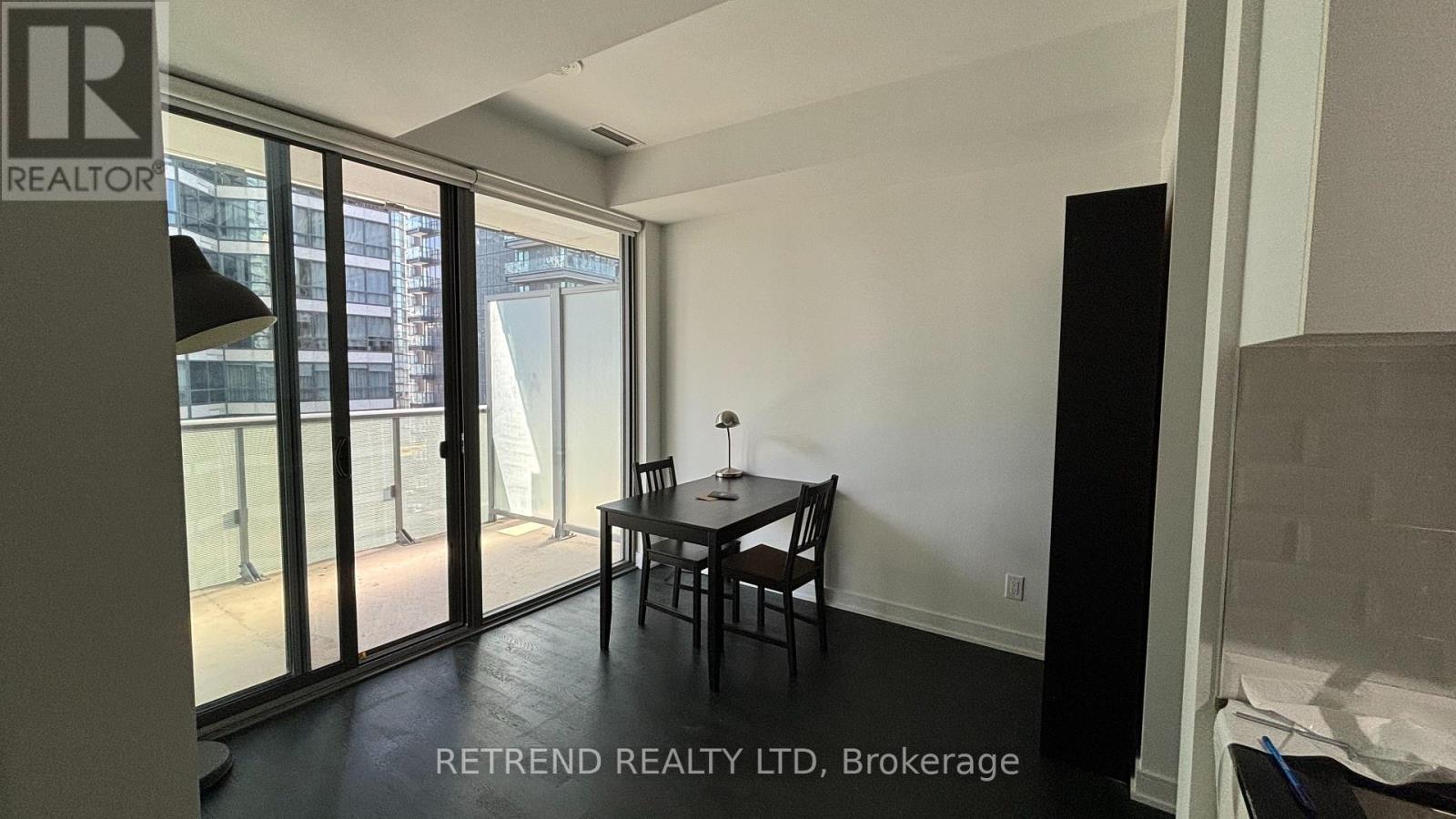 1305 - 57 St Joseph Street, Toronto, Ontario  M5S 0C5 - Photo 4 - C13223440