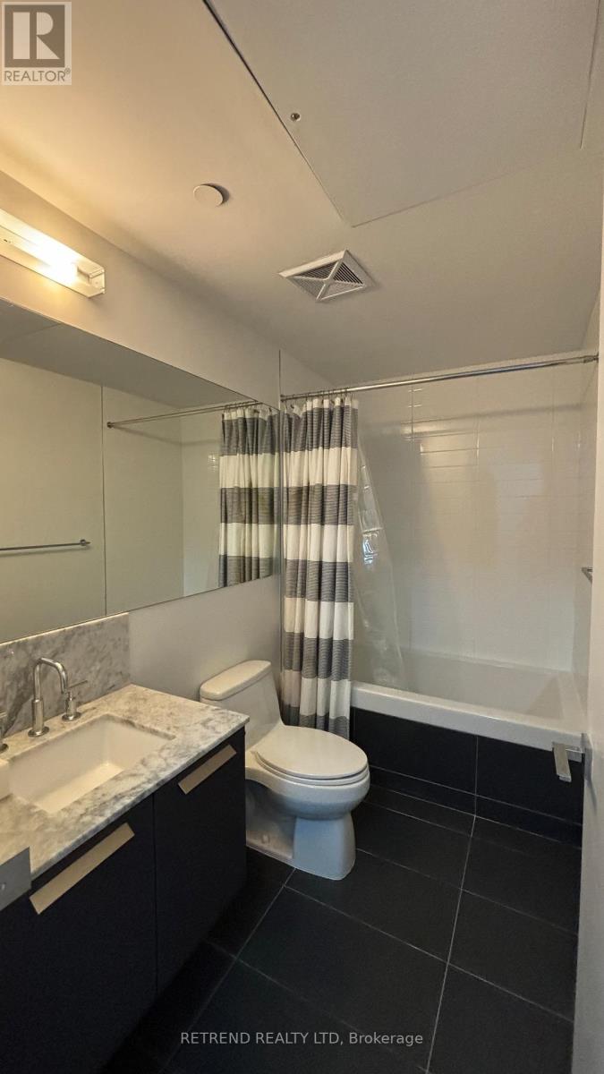 1305 - 57 St Joseph Street, Toronto, Ontario  M5S 0C5 - Photo 5 - C13223440