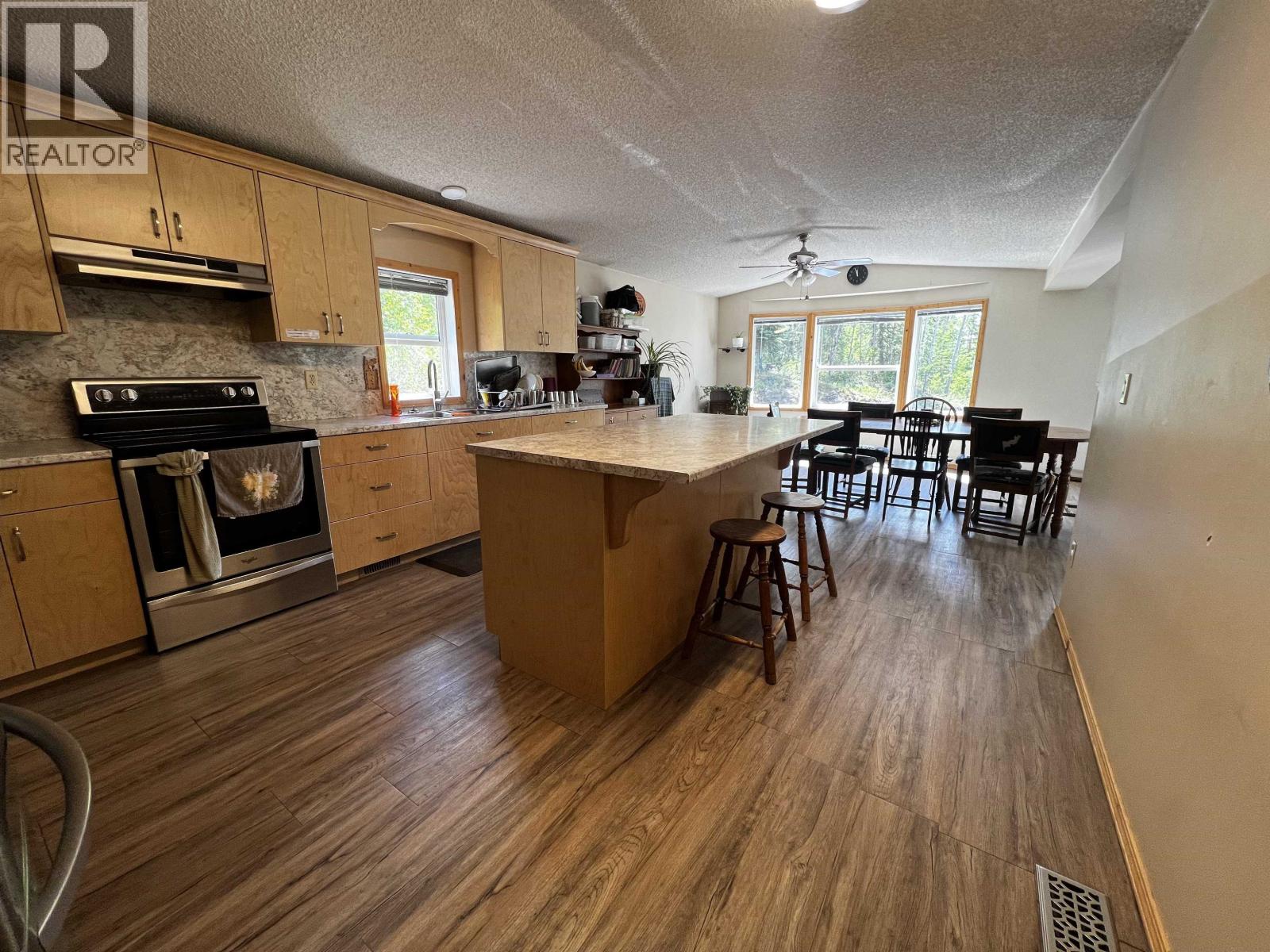 100 Schritt Crescent, Burns Lake, British Columbia  V0J 1E0 - Photo 10 - R3129993