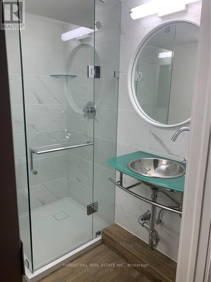 Lower - 4 Hyfan Court, Toronto, Ontario  M3H 5M8 - Photo 7 - C13223494