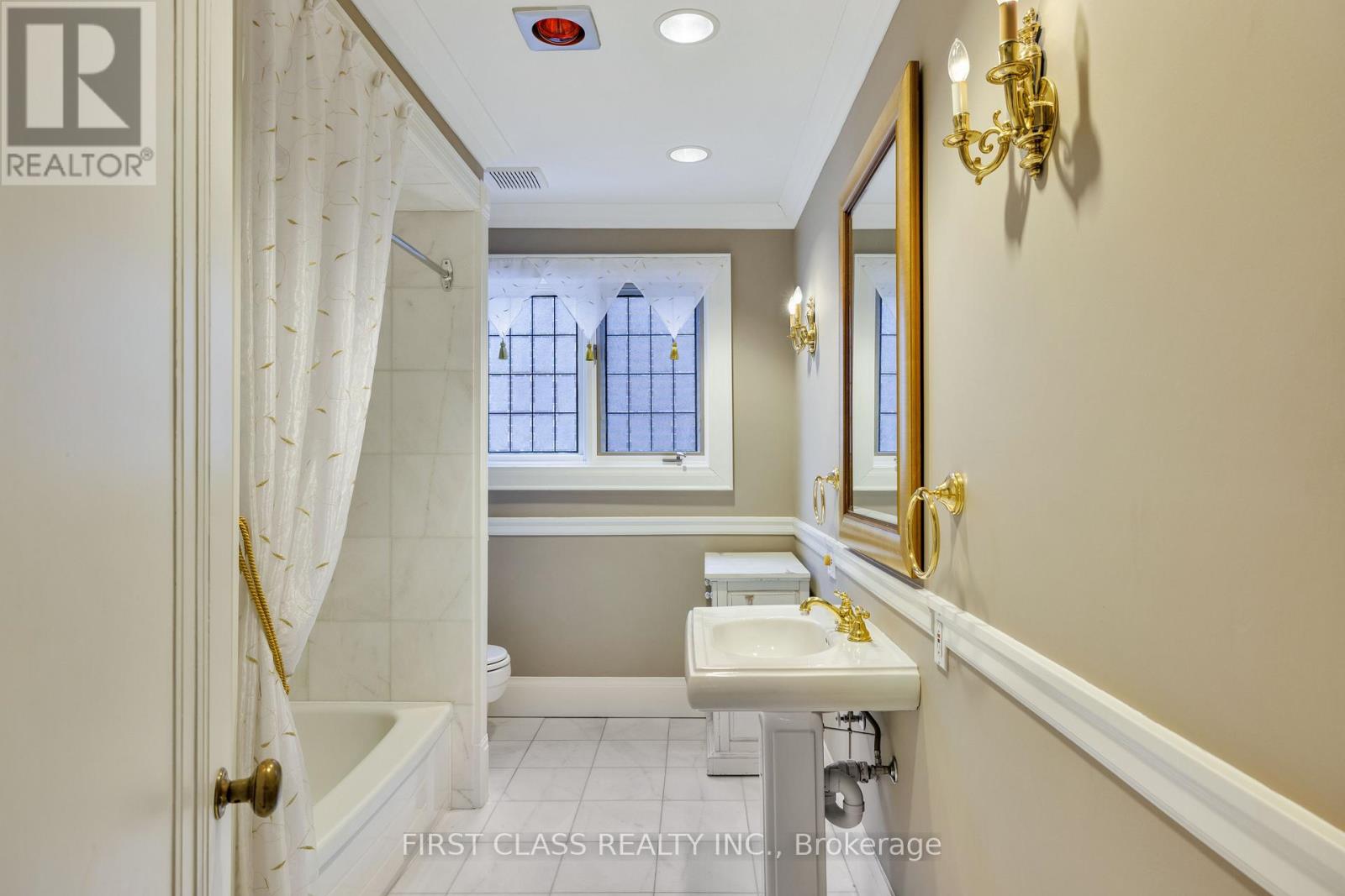 80 Douglas Drive, Toronto, Ontario  M4W 2B4 - Photo 38 - C13223544