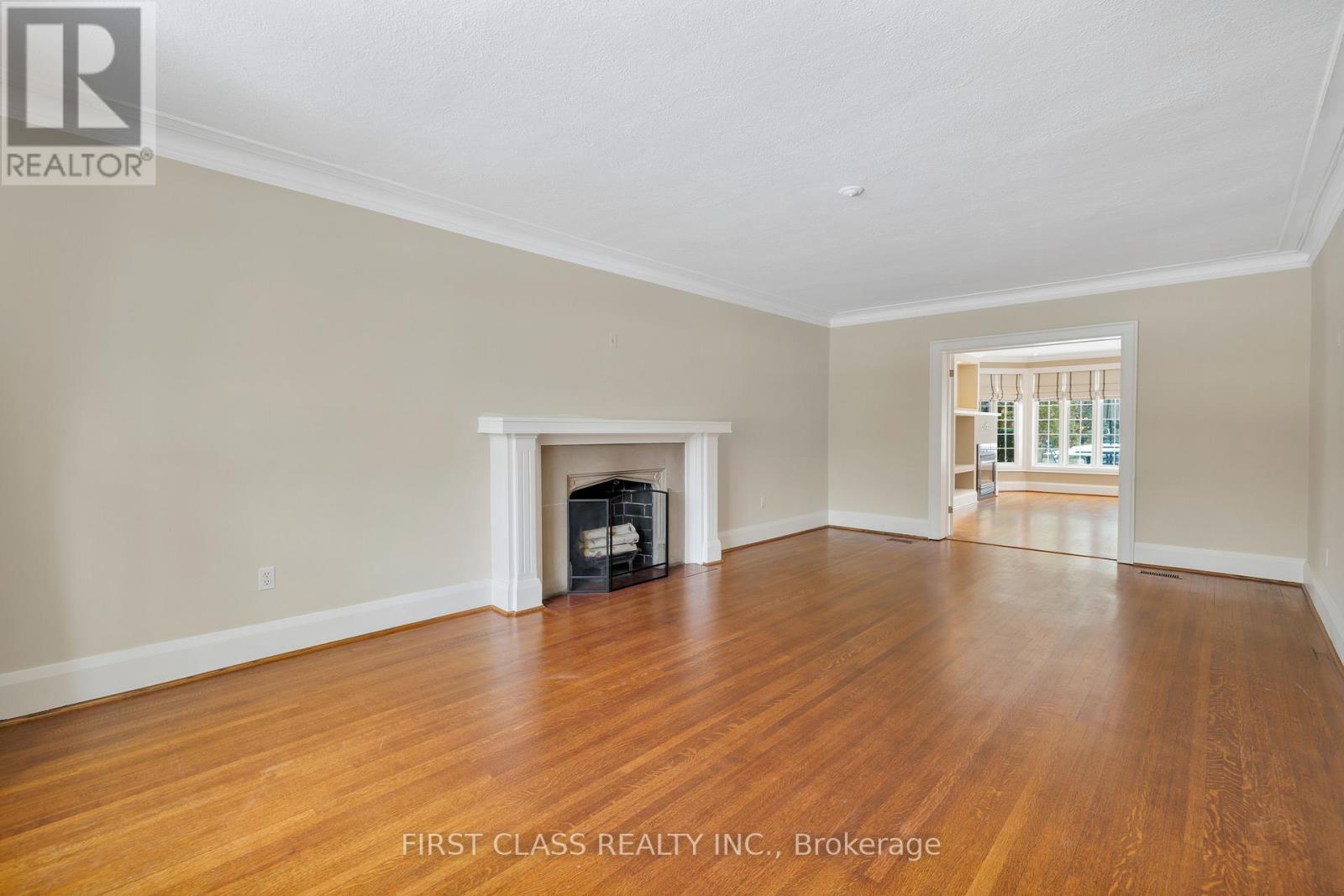 80 Douglas Drive, Toronto, Ontario  M4W 2B4 - Photo 7 - C13223544