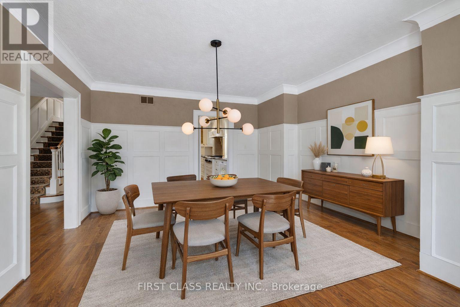 80 Douglas Drive, Toronto, Ontario  M4W 2B4 - Photo 8 - C13223544
