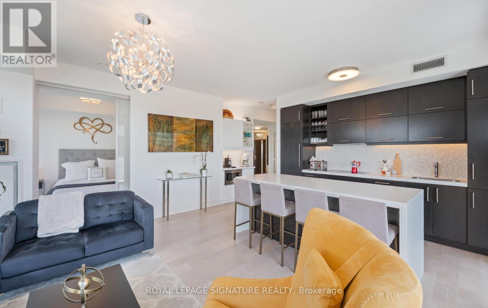2704 - 65 St. Mary Street, Toronto, Ontario  M5S 0A6 - Photo 12 - C13223560