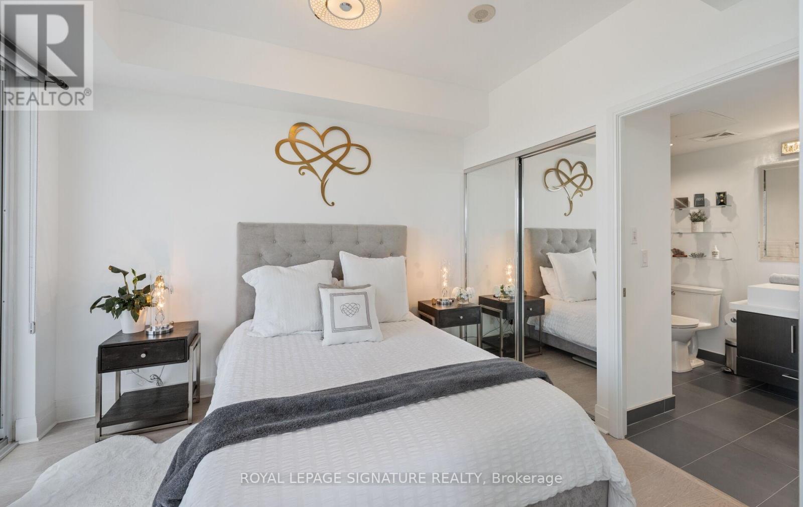 2704 - 65 St. Mary Street, Toronto, Ontario  M5S 0A6 - Photo 13 - C13223560