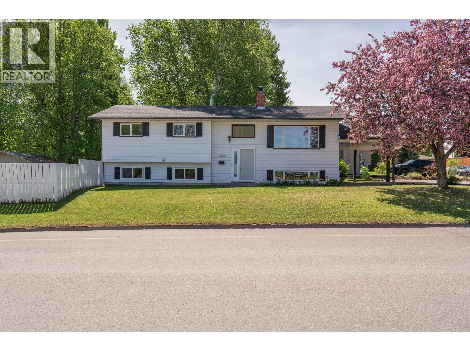 8205 Malaspina Avenue, Prince George, British Columbia  V2L 2P3 - Photo 1 - R3130032