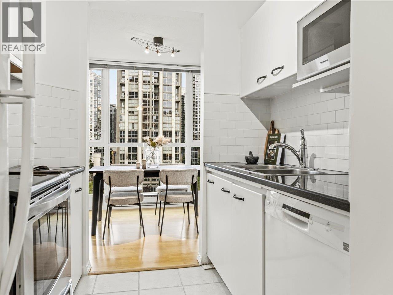 708 1188 Richards Street, Vancouver, British Columbia  V6B 3E6 - Photo 11 - R3130212