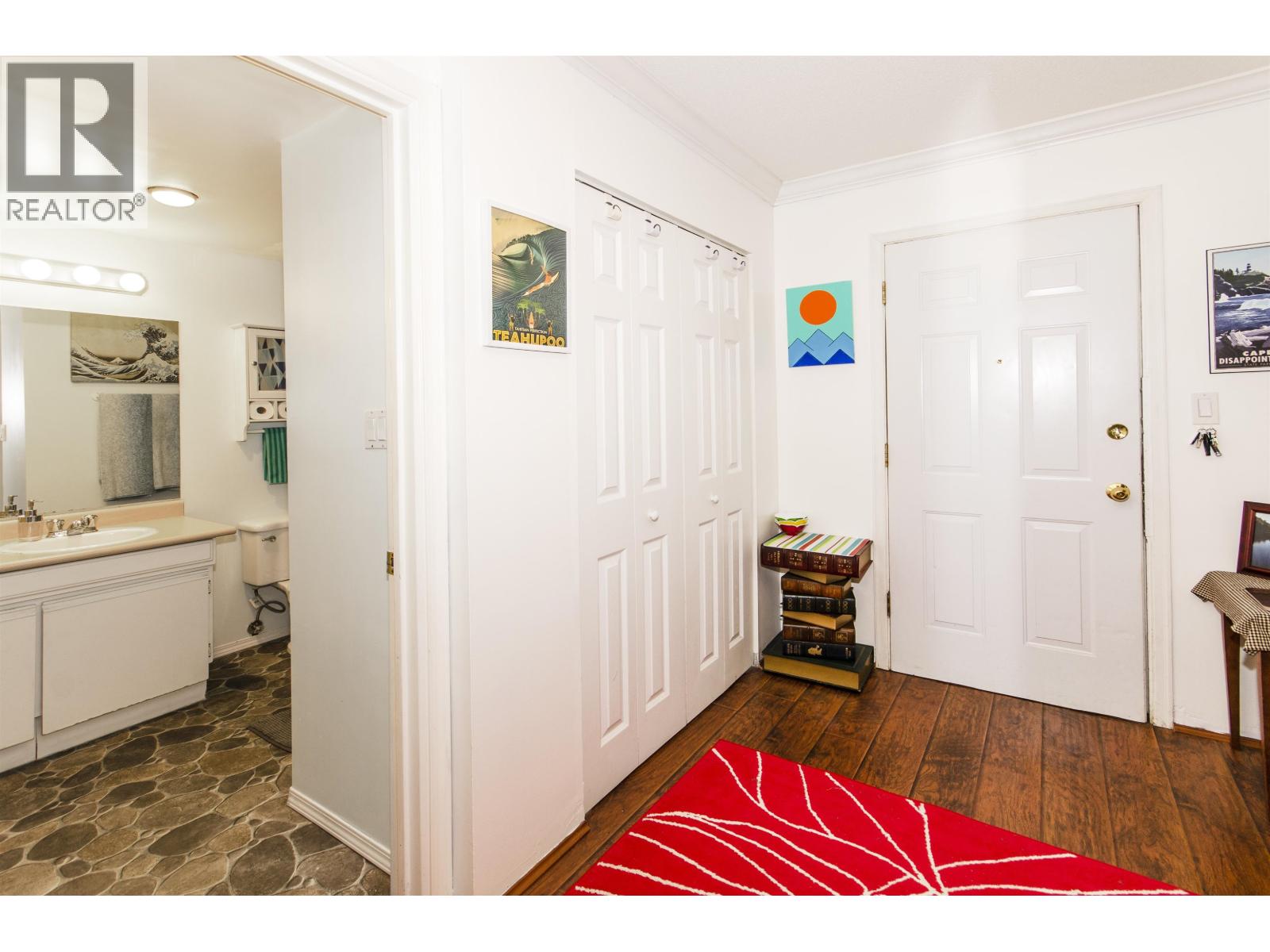 215 780 Premier Street, North Vancouver, British Columbia  V7J 2G8 - Photo 3 - R3130266