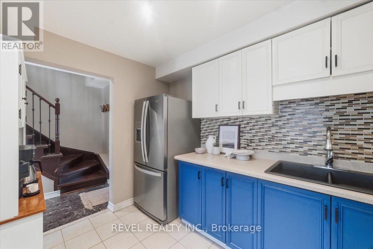 87 Thorp Crescent, Ajax, Ontario  L1T 3T4 - Photo 4 - E13223476