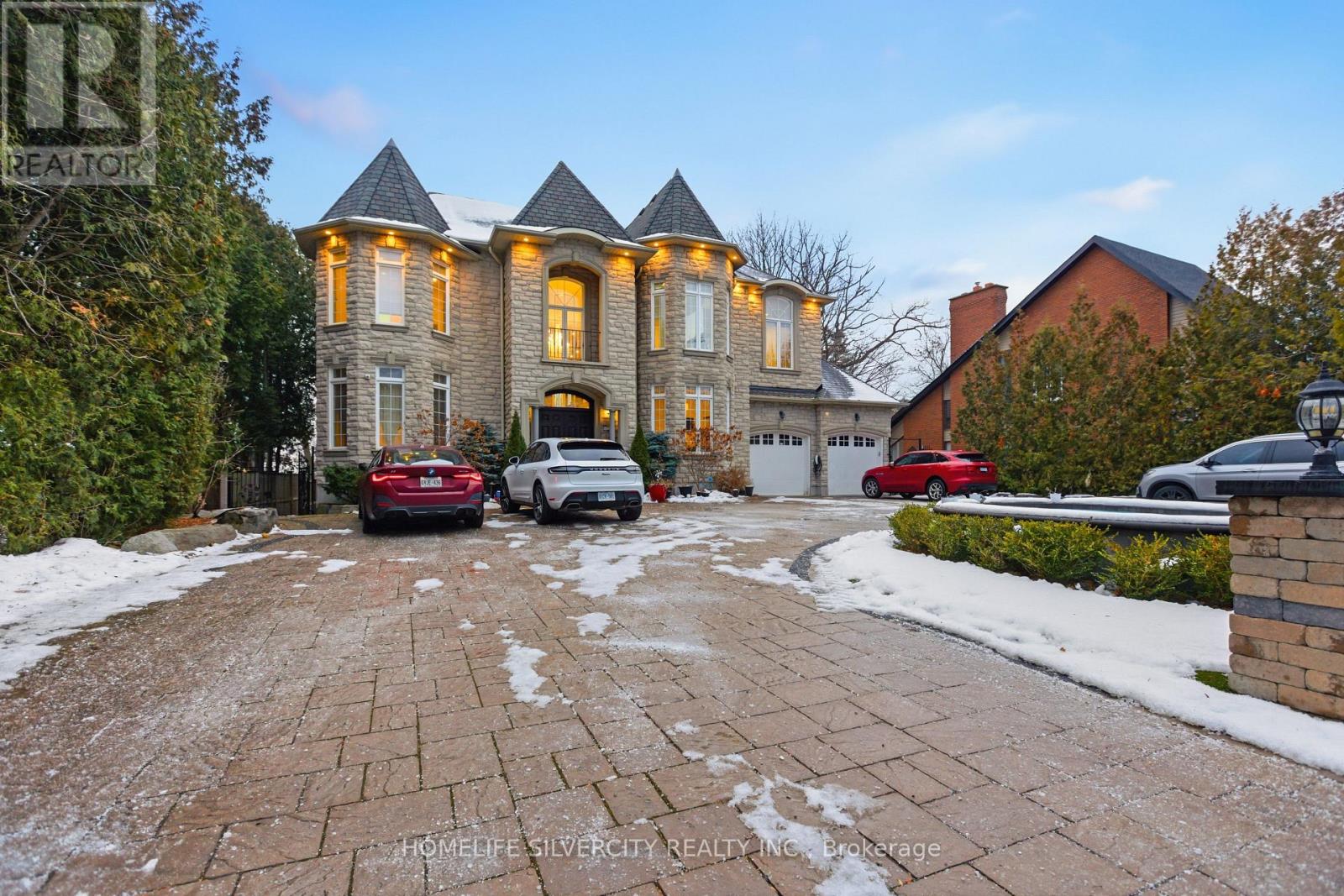 492 ROUGEMOUNT DRIVE, Pickering, Ontario