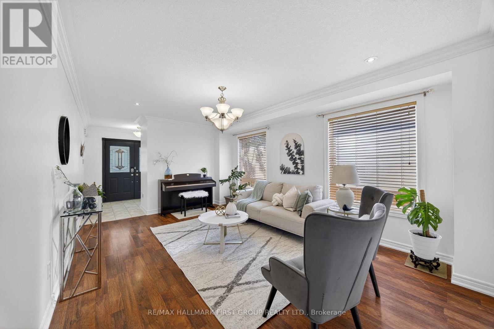 61 Vanguard Drive, Whitby, Ontario  L1M 2P1 - Photo 10 - E13223512