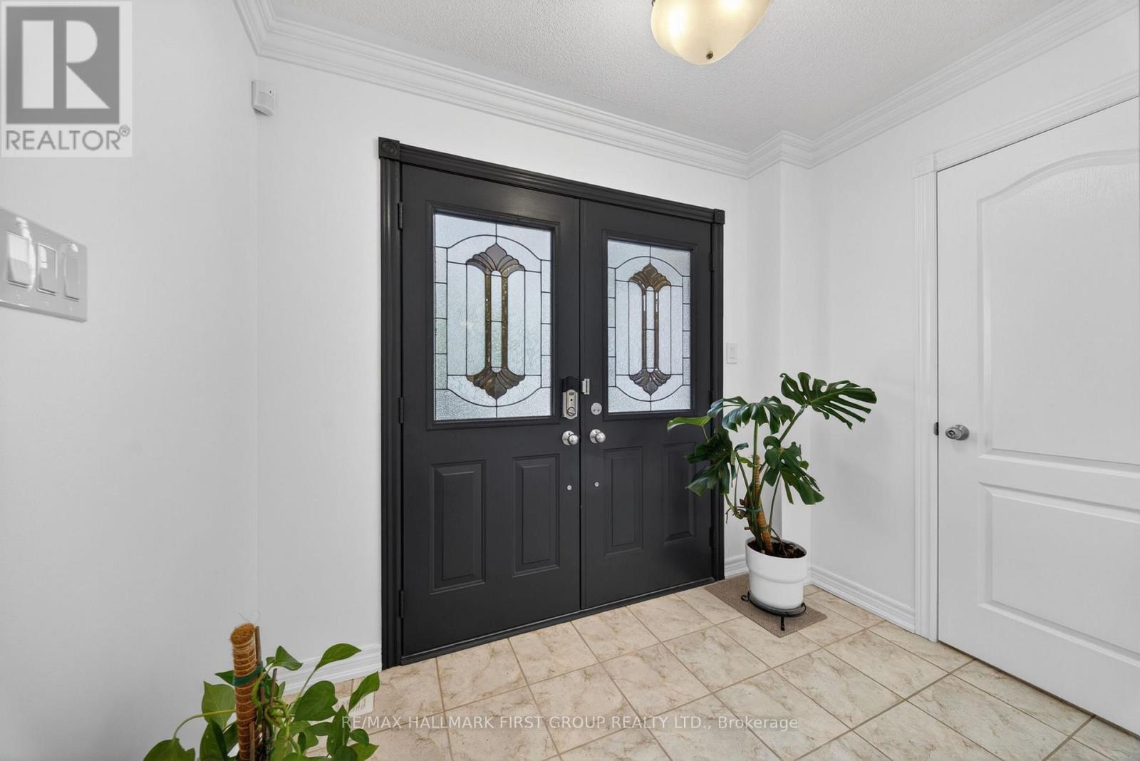 61 Vanguard Drive, Whitby, Ontario  L1M 2P1 - Photo 6 - E13223512