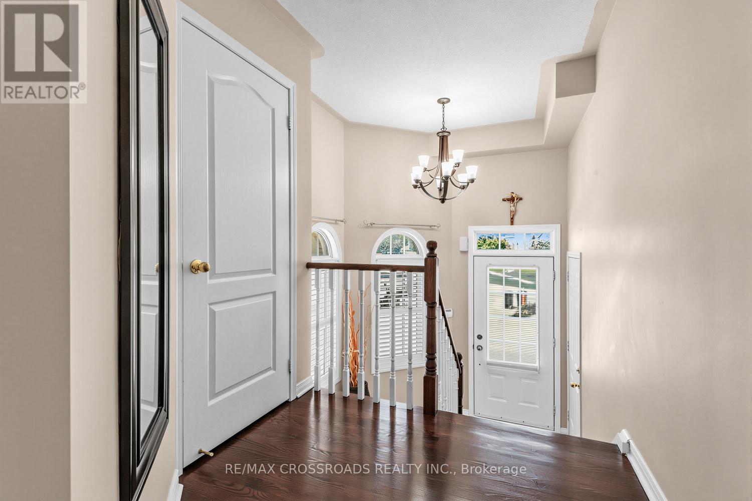 47b Carrera Boulevard, Toronto, Ontario  M1P 5C4 - Photo 5 - E13223548