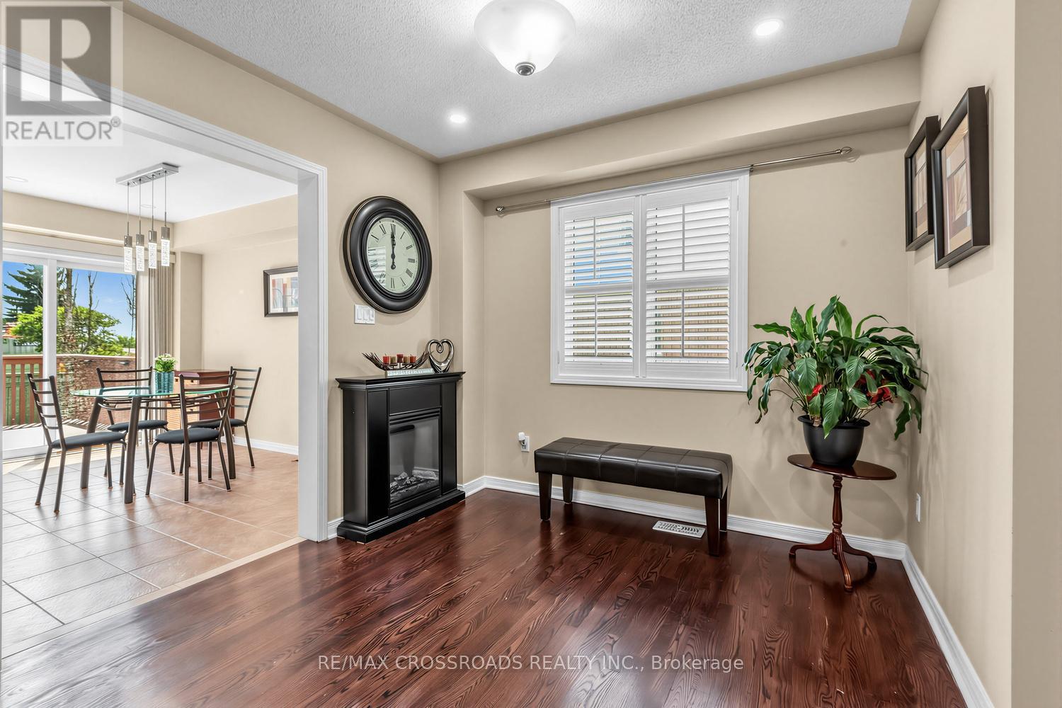 47b Carrera Boulevard, Toronto, Ontario  M1P 5C4 - Photo 8 - E13223548