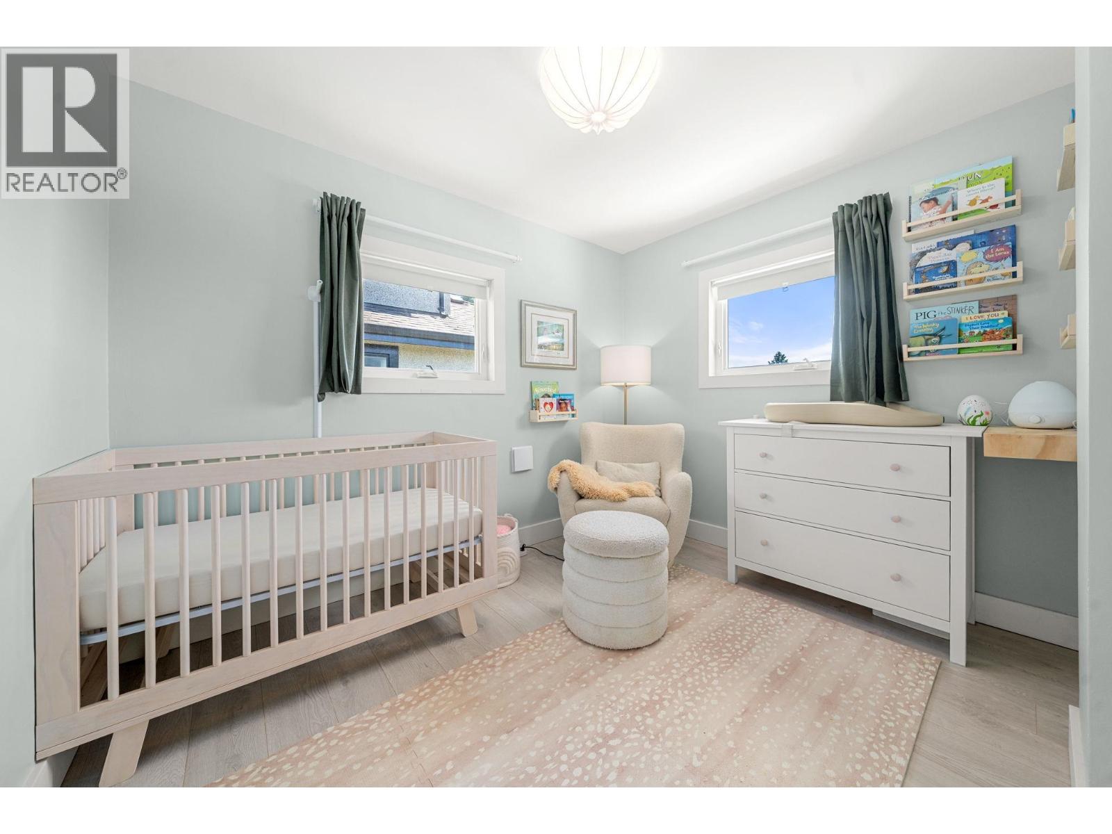 803 Calverhall Street, North Vancouver, British Columbia  V7L 1X8 - Photo 13 - R3130205