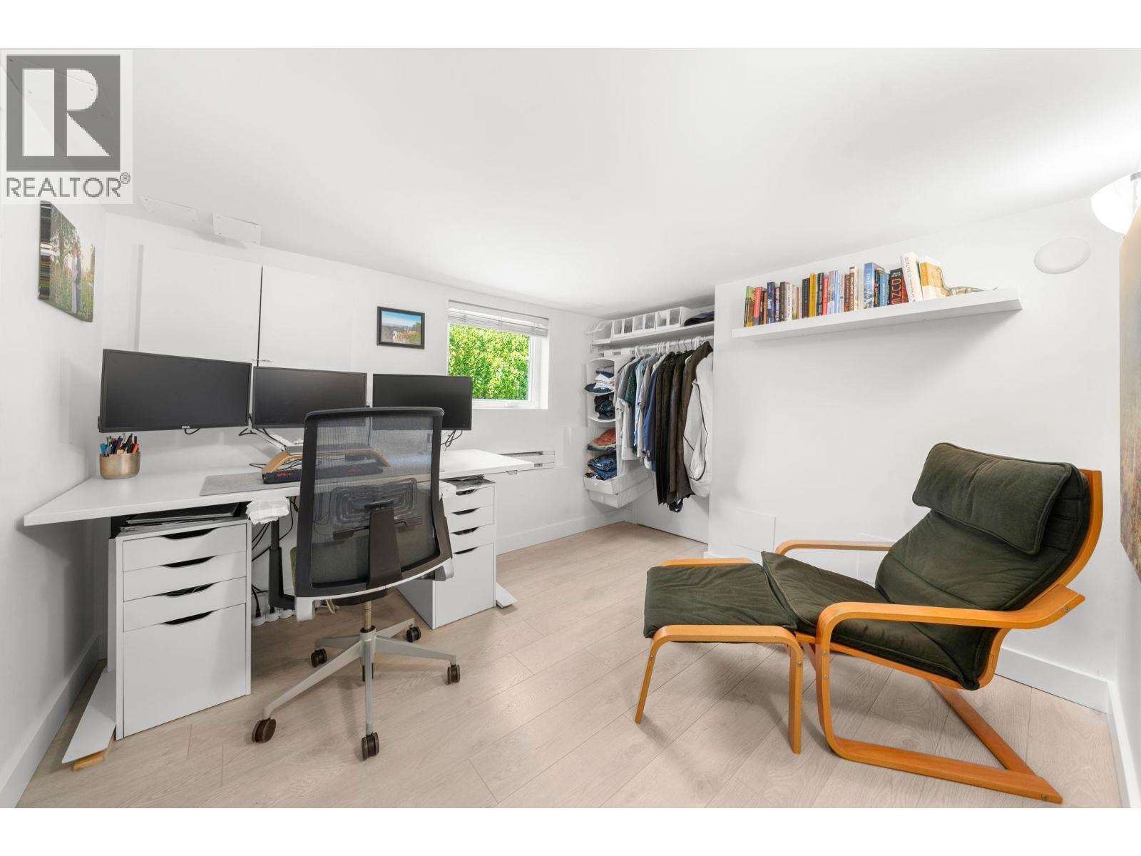 803 Calverhall Street, North Vancouver, British Columbia  V7L 1X8 - Photo 15 - R3130205