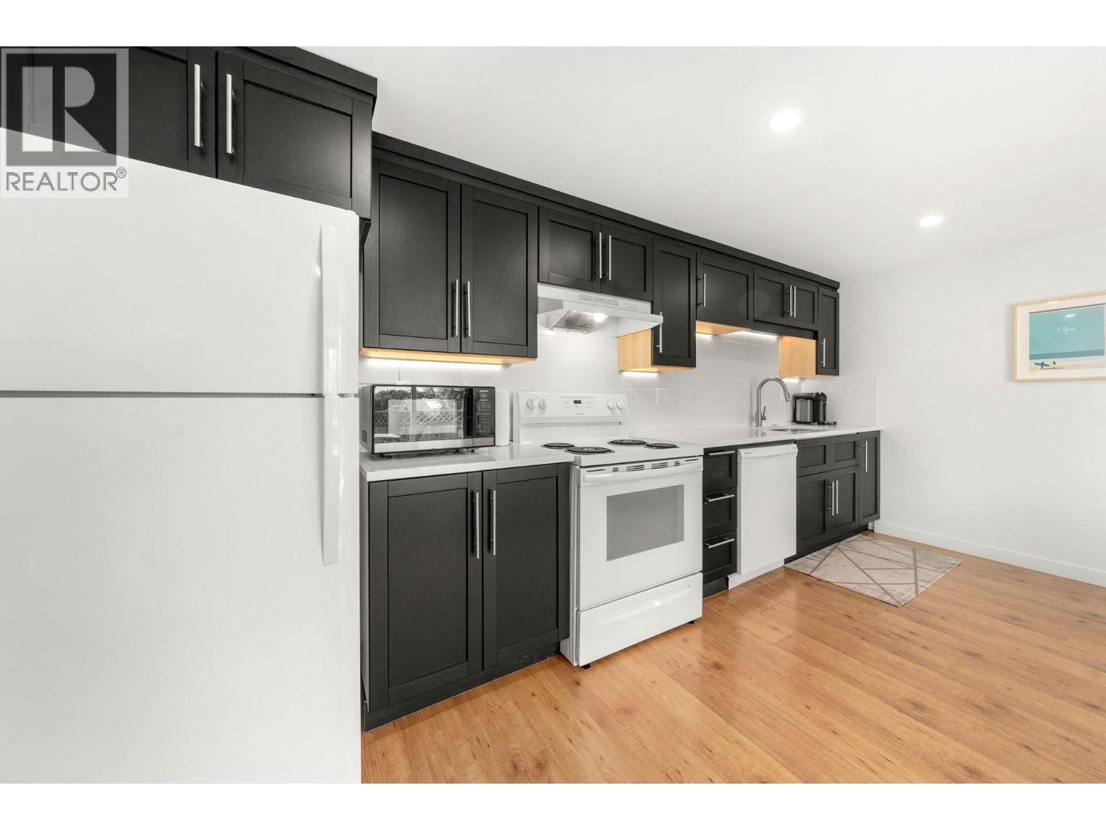 803 Calverhall Street, North Vancouver, British Columbia  V7L 1X8 - Photo 22 - R3130205