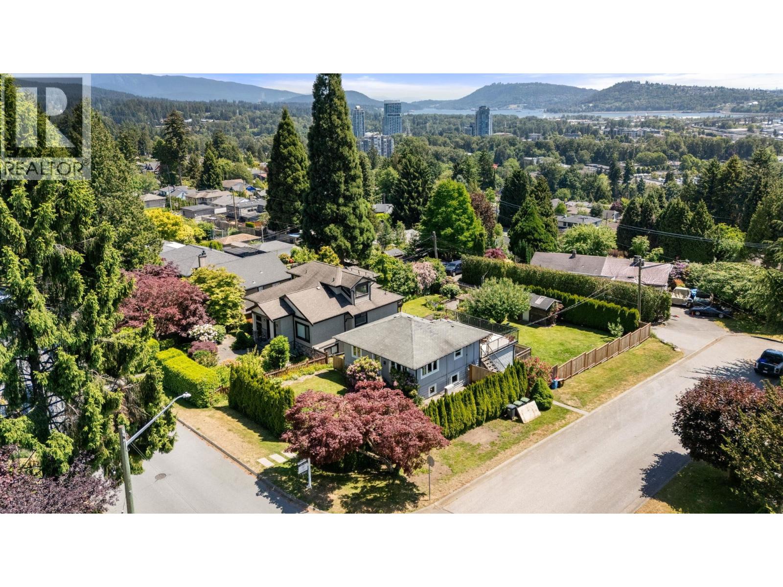 803 Calverhall Street, North Vancouver, British Columbia  V7L 1X8 - Photo 32 - R3130205