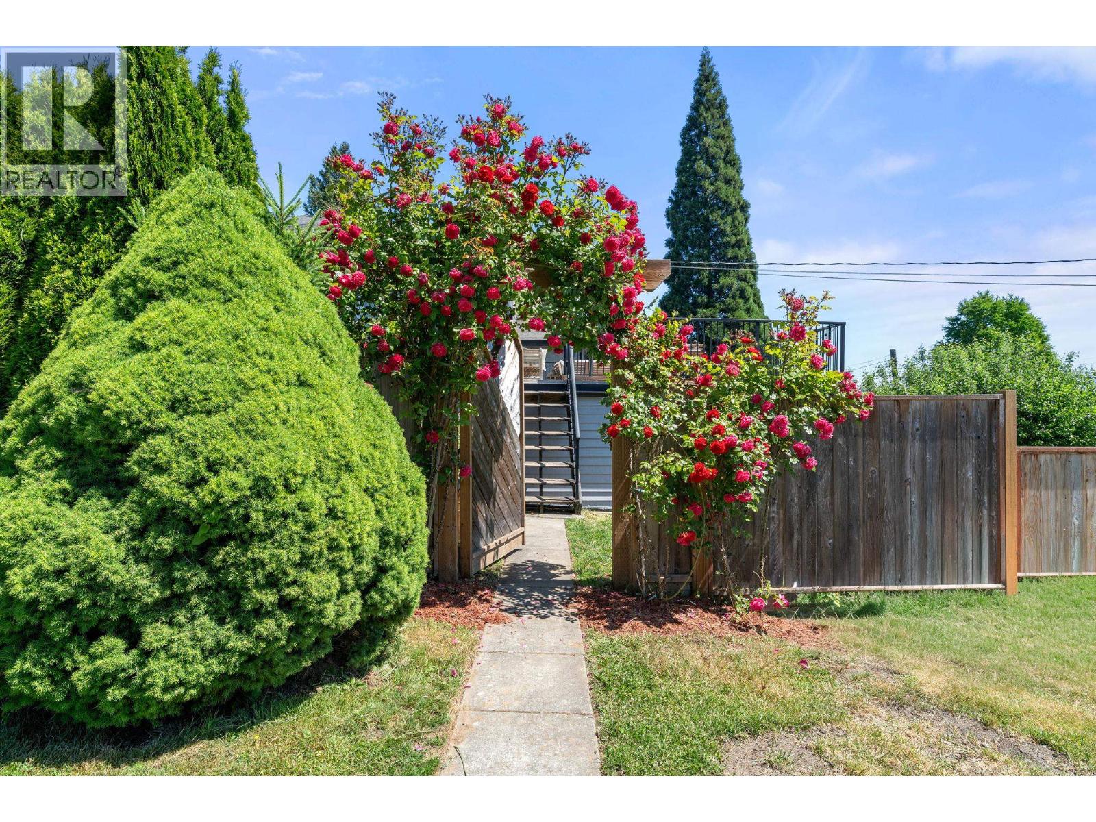 803 Calverhall Street, North Vancouver, British Columbia  V7L 1X8 - Photo 34 - R3130205